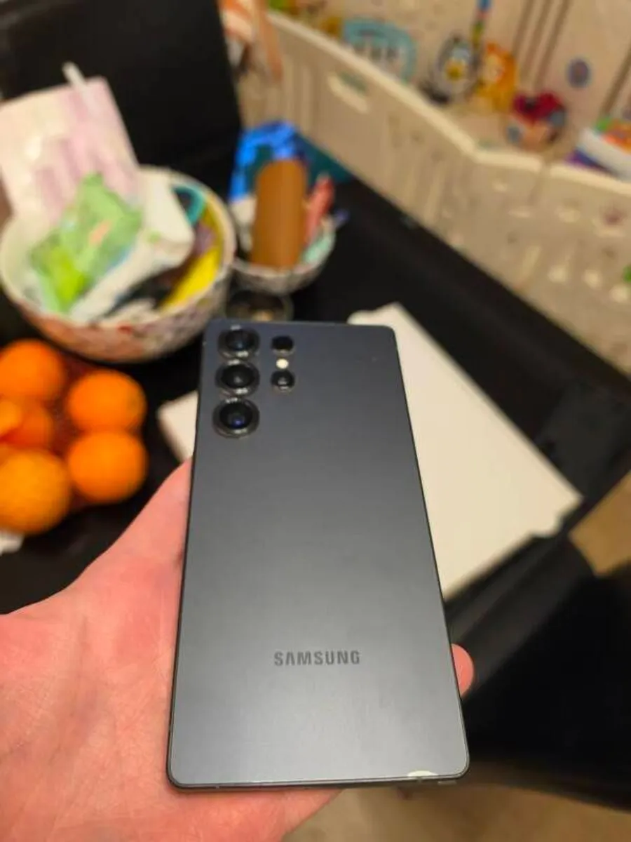 Samsung S25 Ultra - As New - 1TB - Image 2