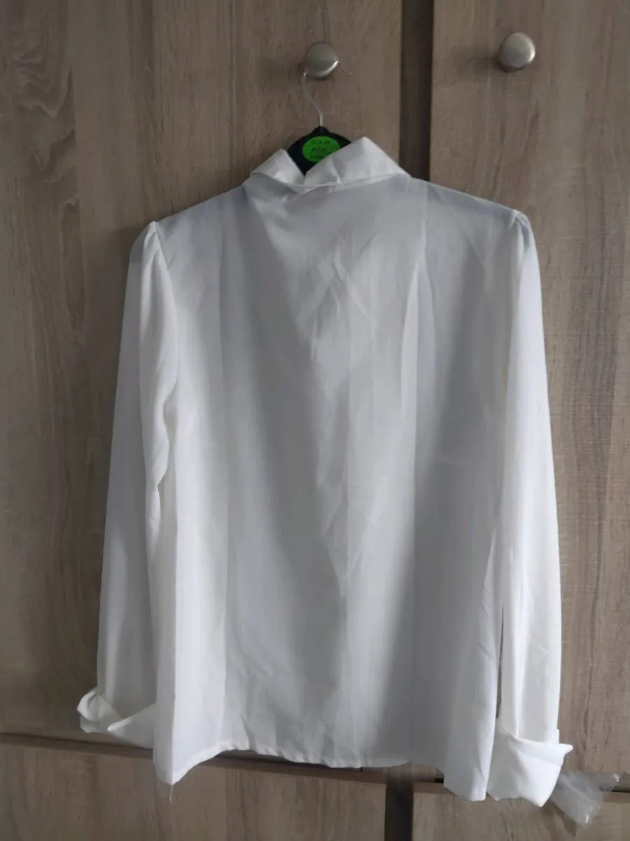 White shirt top new fits sm - Image 3