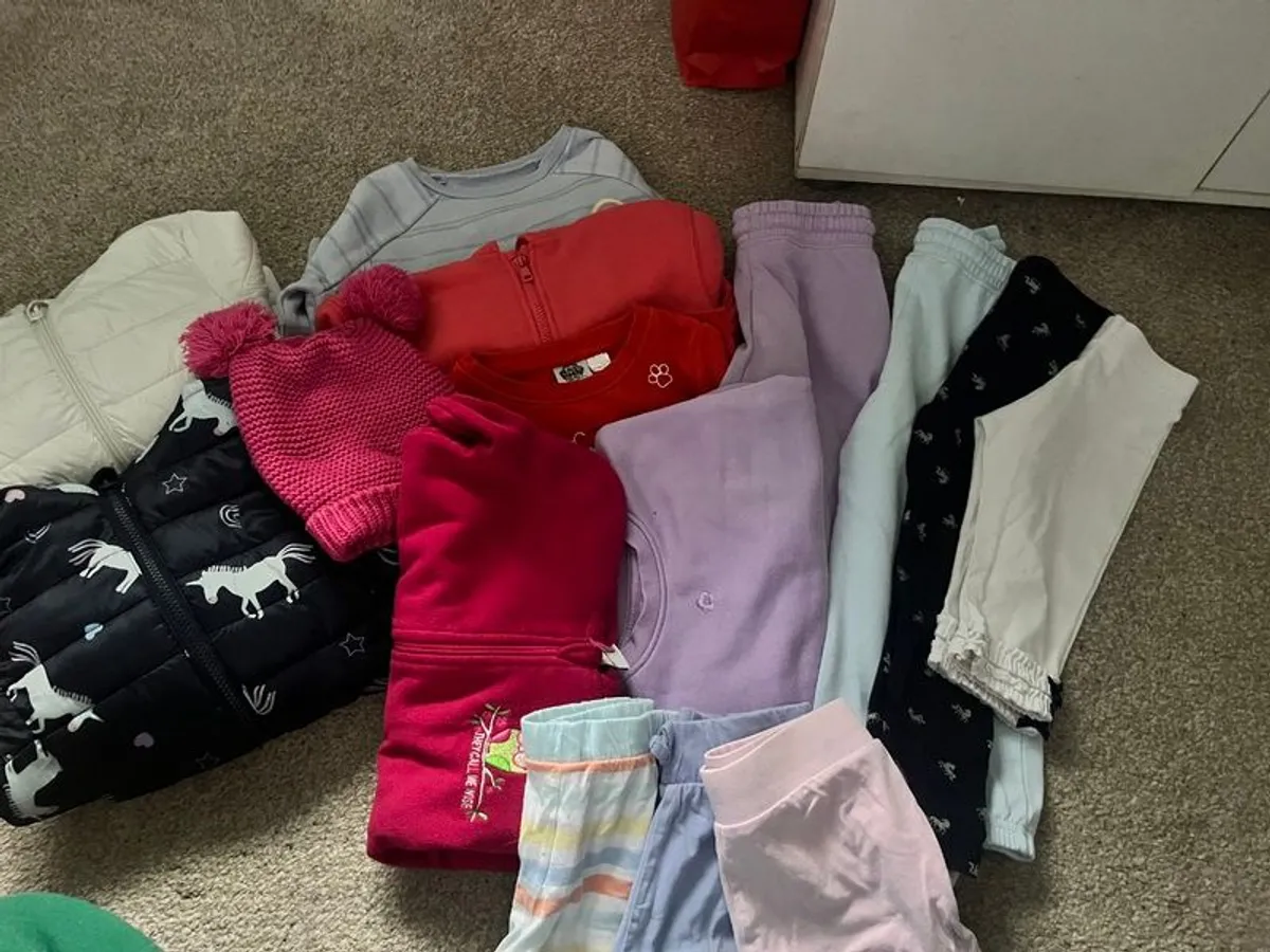Girls clothes bundle 3-4 y - Image 1