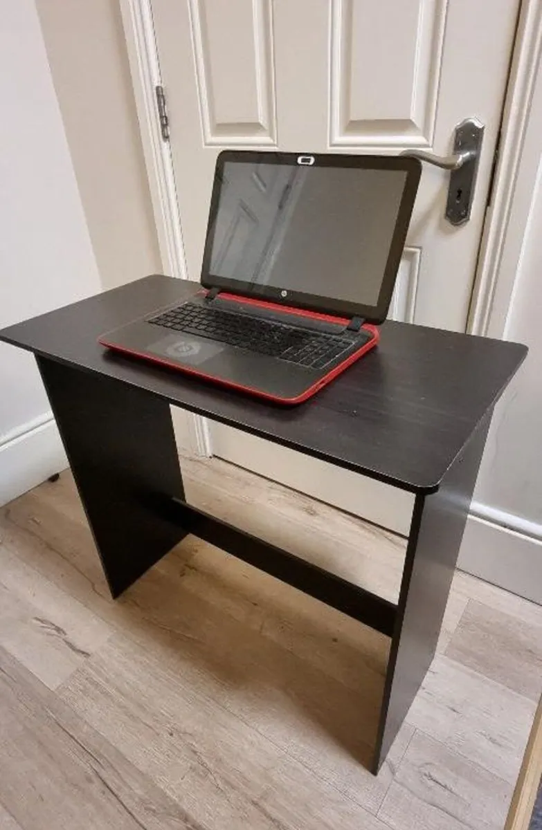 Home Office small desk in very good condition - Image 1