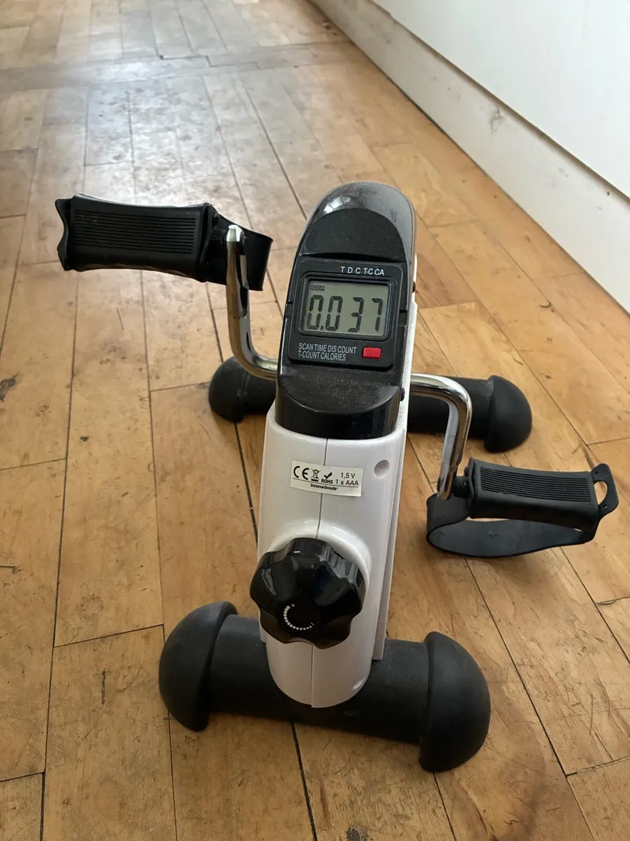 Leg and arm exerciser - Image 3