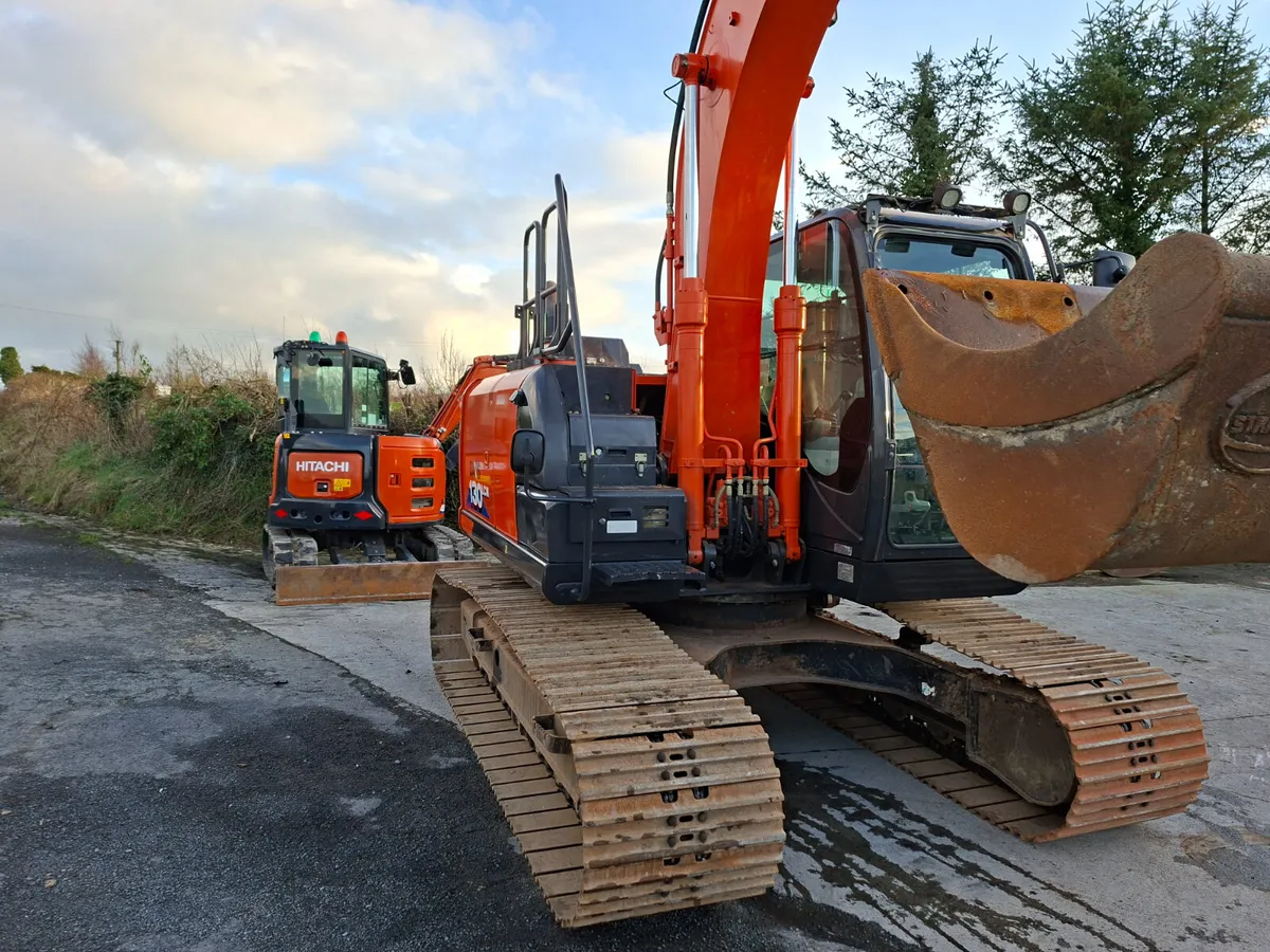 2018 Hitachi 130.6 - Image 4