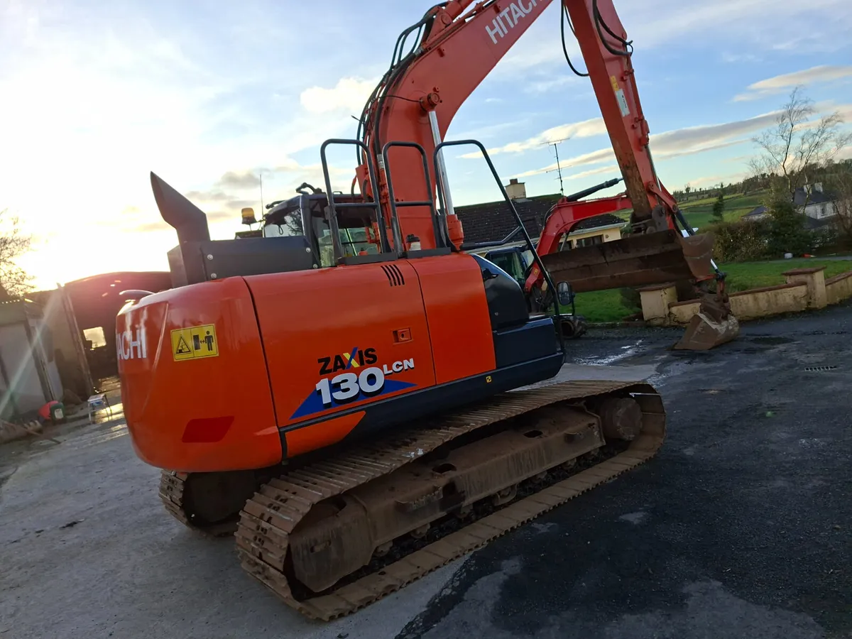 2018 Hitachi 130.6 - Image 3