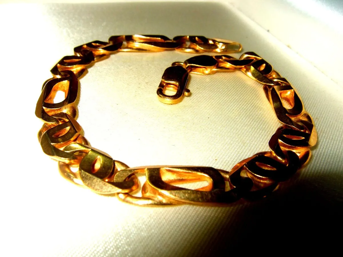 Vintage Hallmarked 9ct Gold Paperlink Bracelet - Image 1