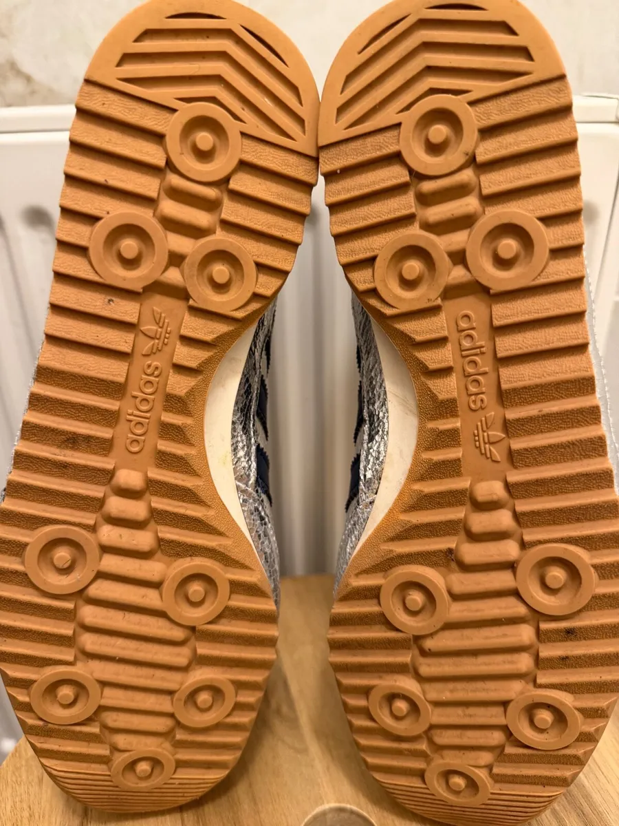 sneakers UK 6,5 both pairs 80 euro - Image 3