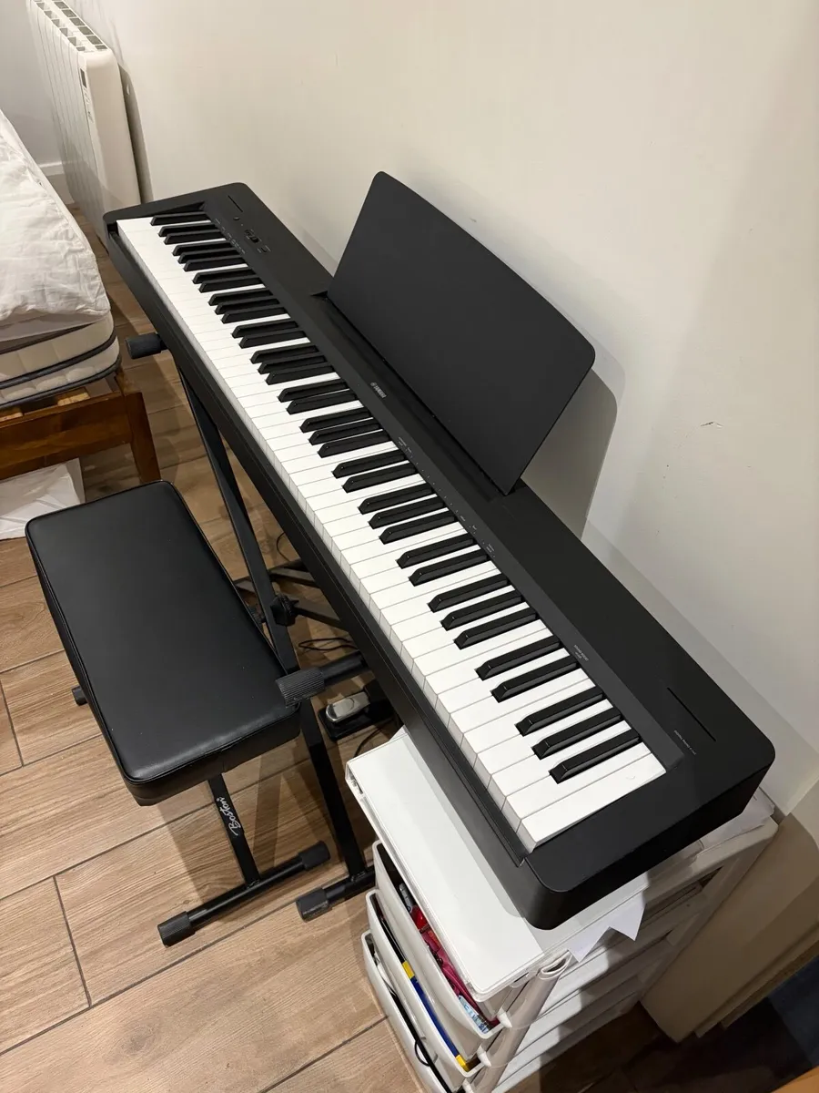 Yamaha Electric Keyboard - Image 1