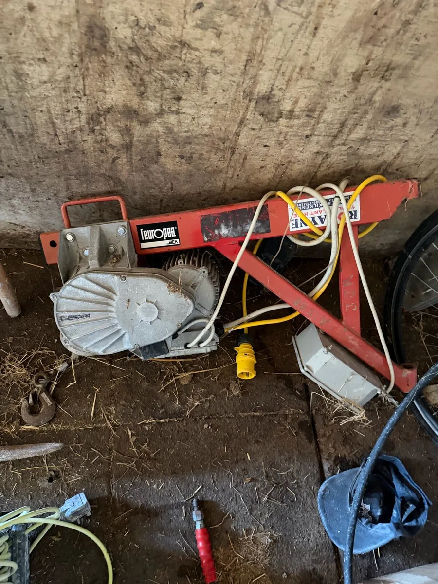 L’europes telescope industrial scaffolding hoist - Image 3