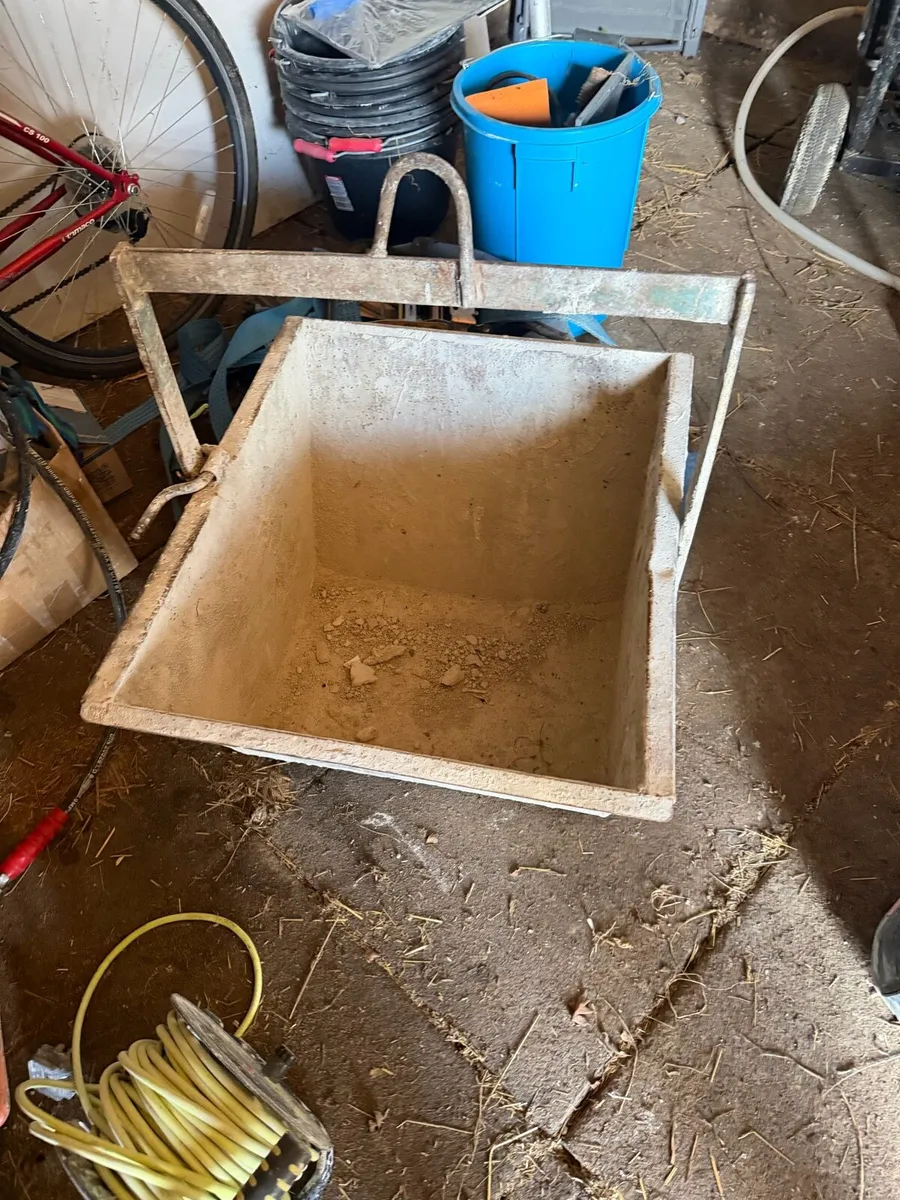 L’europes telescope industrial scaffolding hoist - Image 4