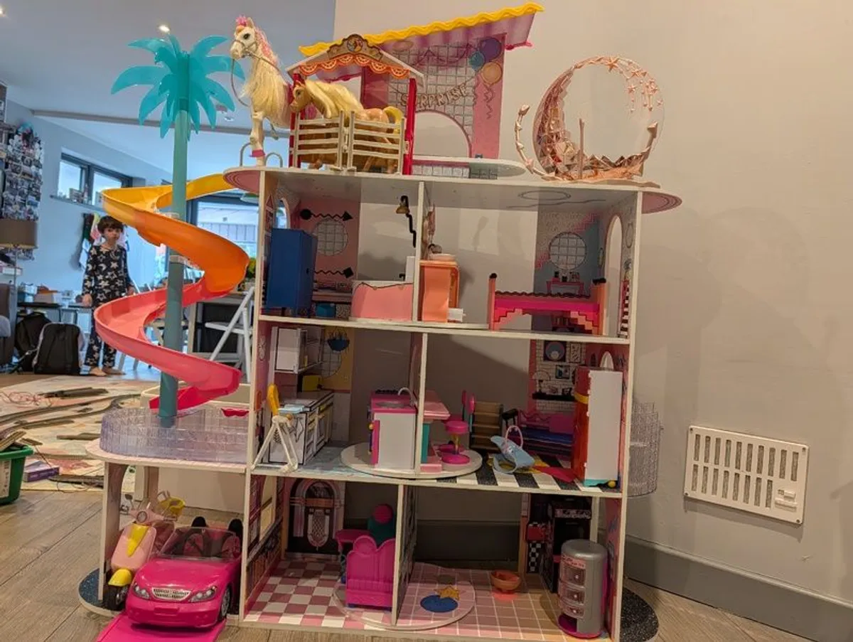 LOL Doll house - Image 1