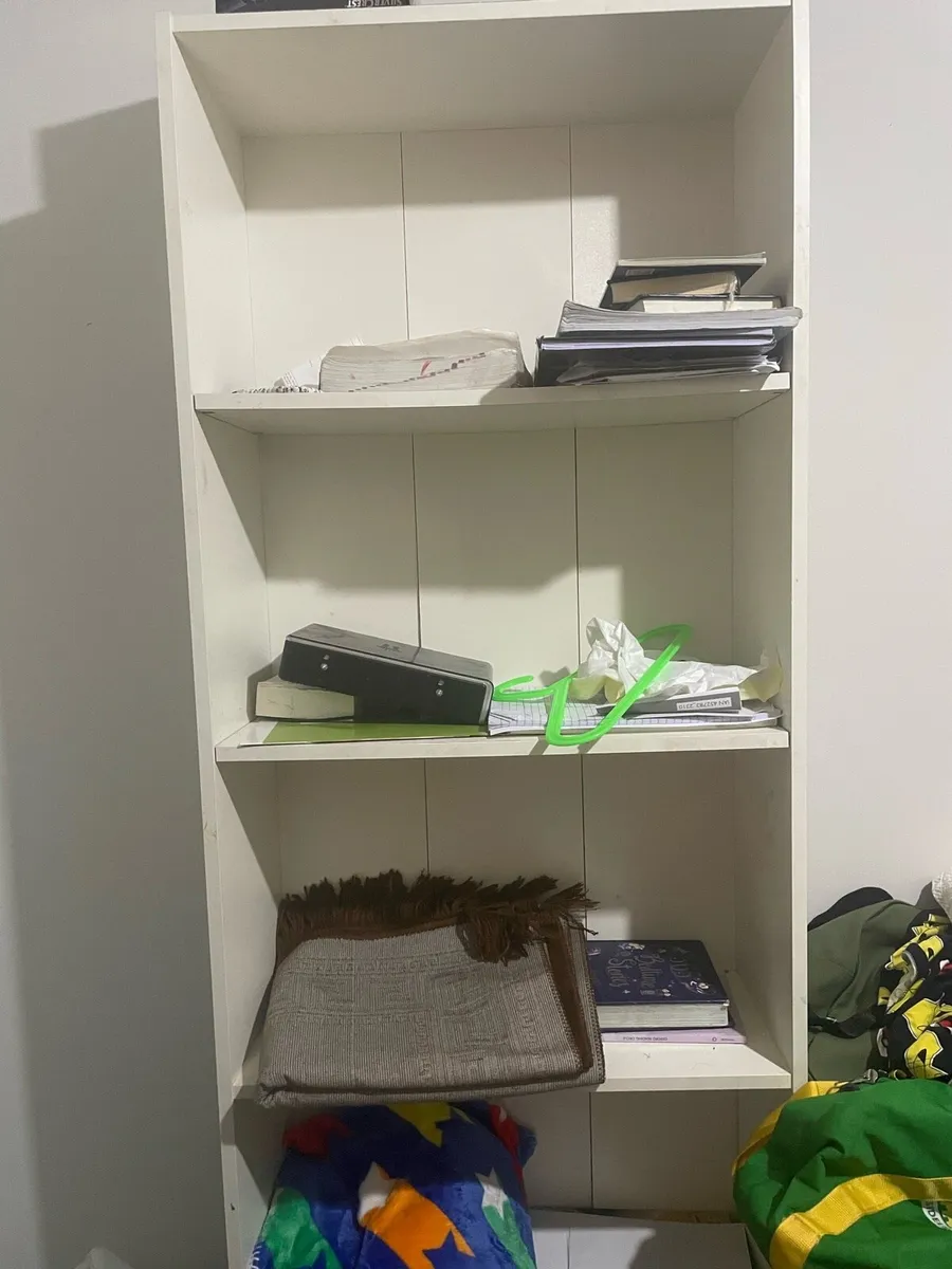 Book shelf - Image 1