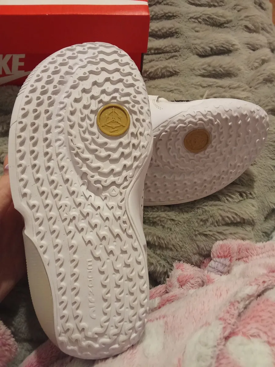 Nike trainers - Image 2