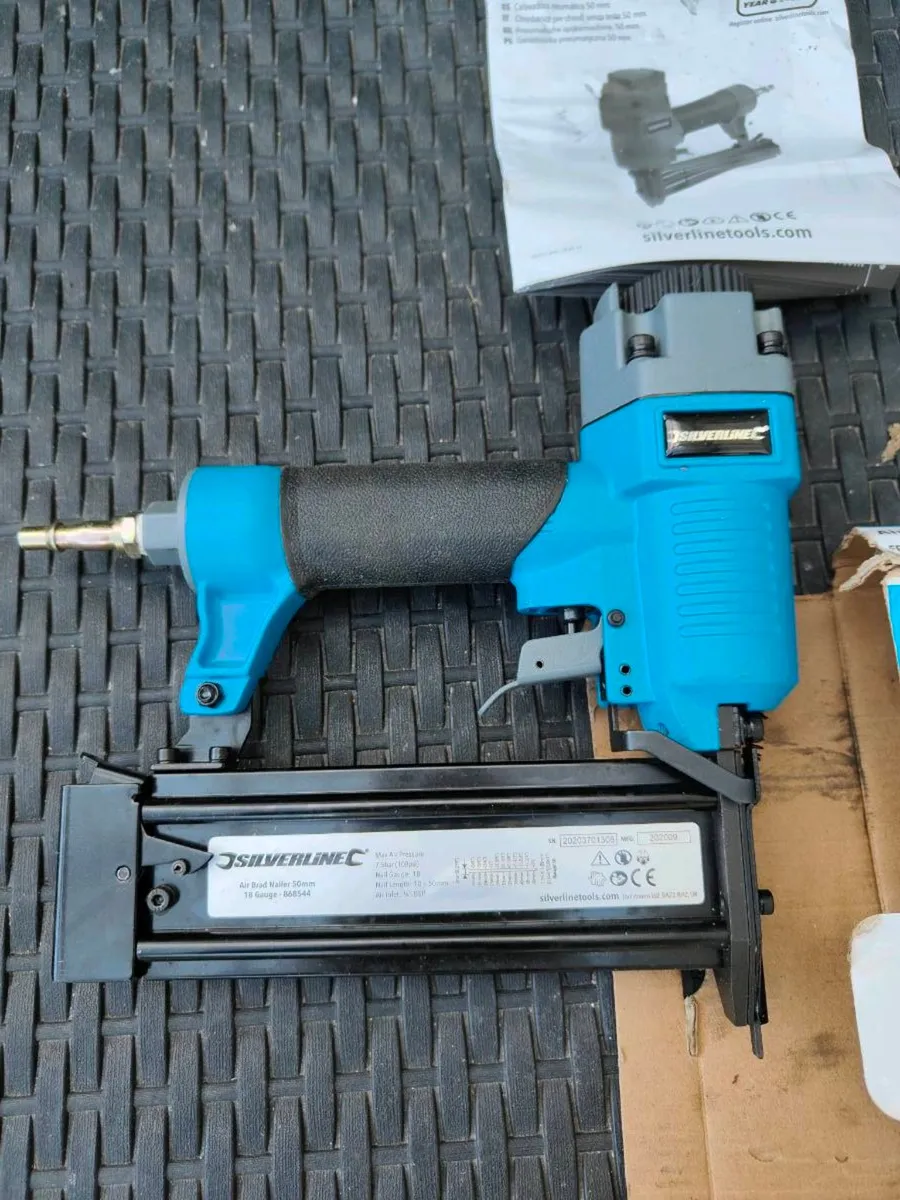 Silverline Air Brad Nailer 50mm – 18 Gauge - Image 1