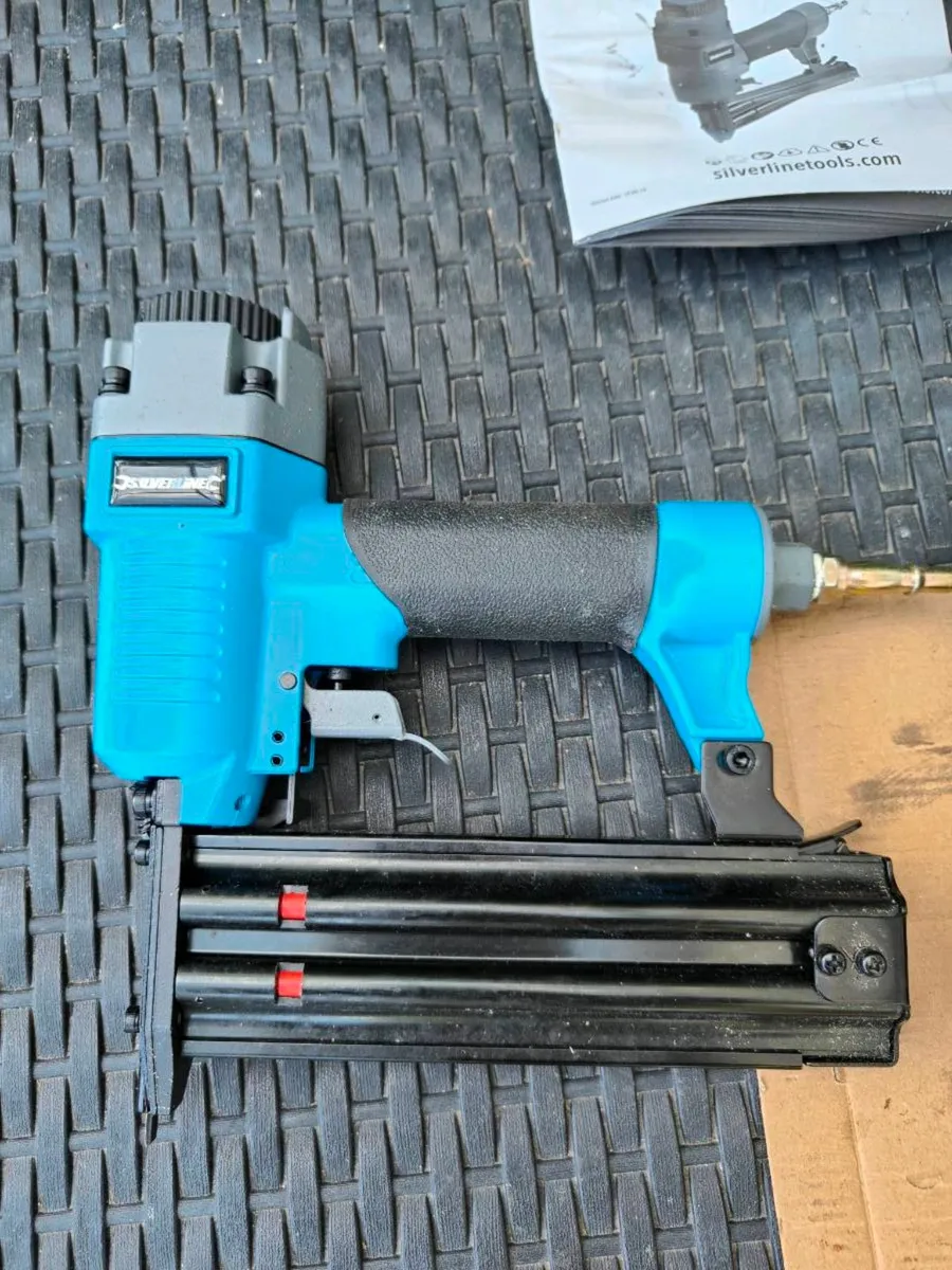 Silverline Air Brad Nailer 50mm – 18 Gauge - Image 3