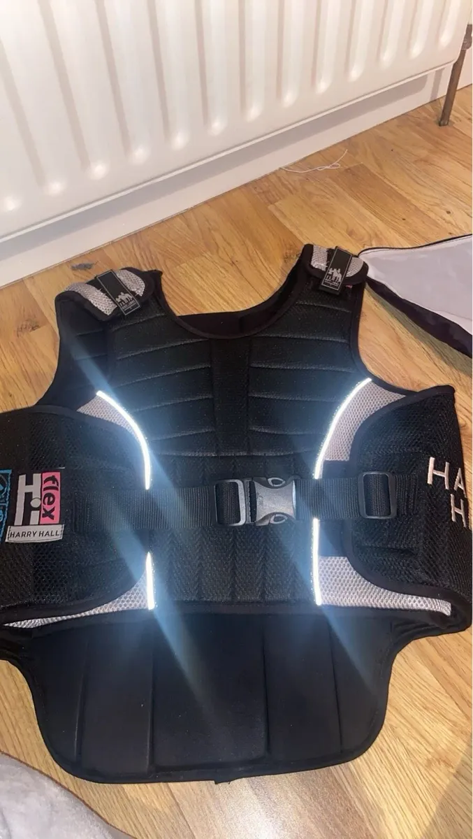 Harry hall body protector - Image 1