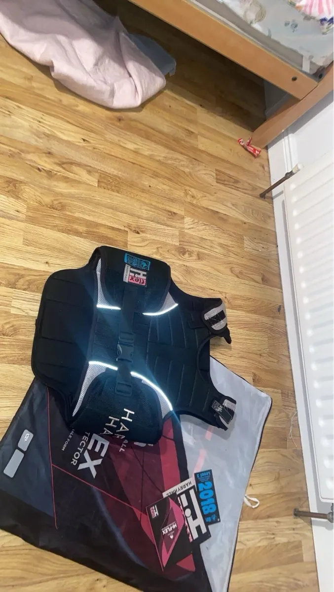 Harry hall body protector - Image 3