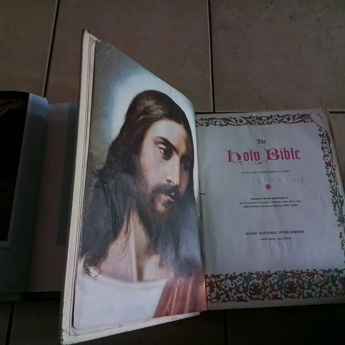BIBLES - Image 4