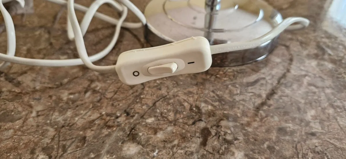 Magnifying mirror - Image 4