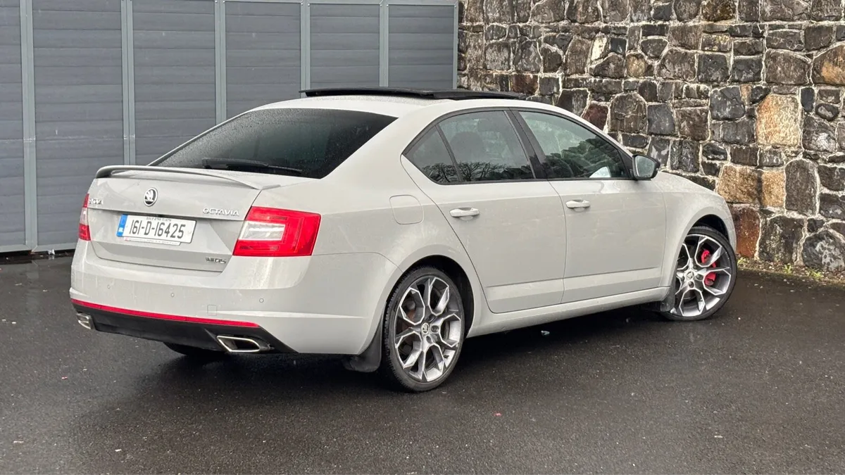 2016 (161) Skoda Octavia VRS - Pan Roof - Image 1