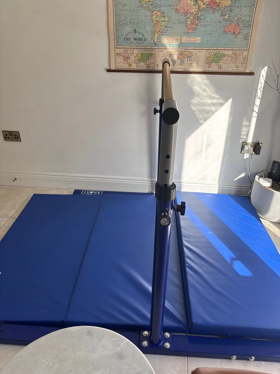 Kids Gymnastics bar and mat - Image 2