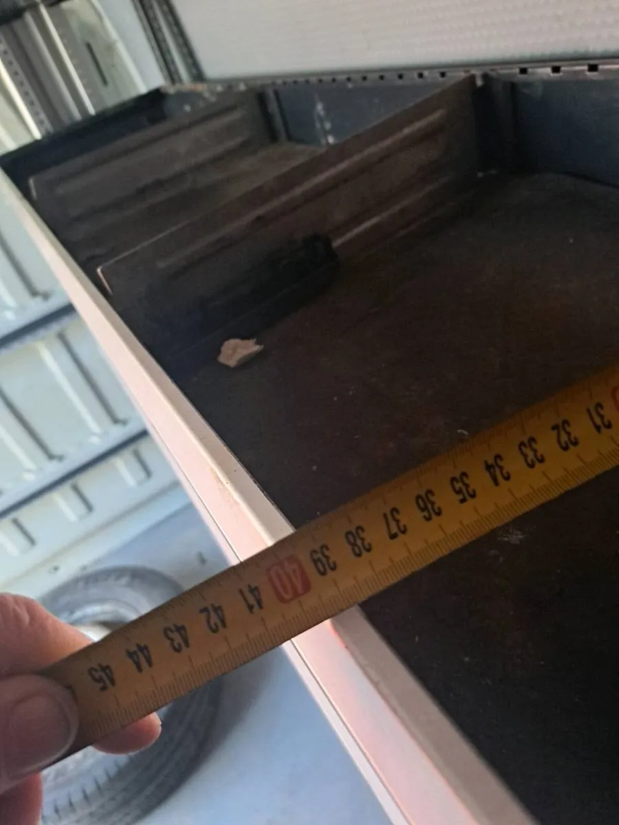 Van shelving - Image 3