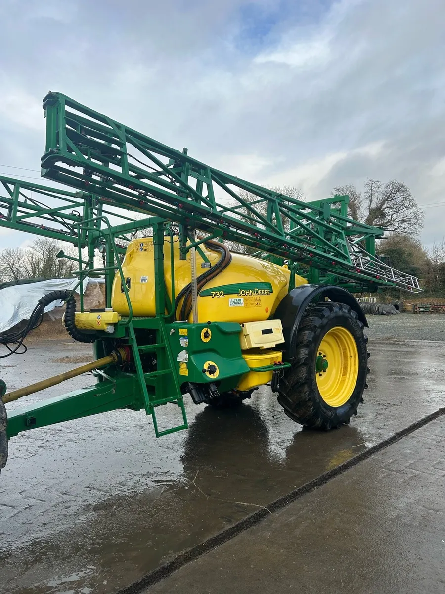 John Deere sprayer 732 - Image 1