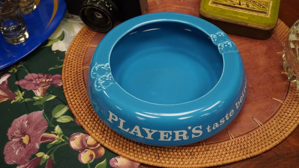 Vintage Players Ashtray - Image 1