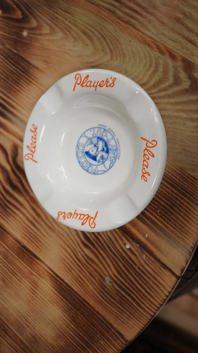 Vintage Players Ashtray - Image 1