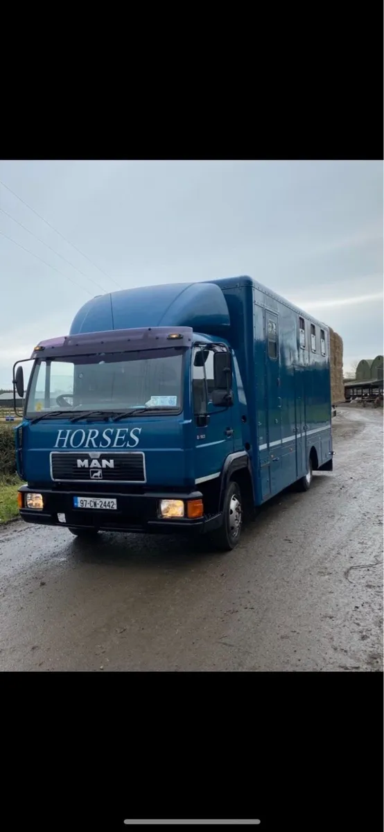 Horse Lorry - Image 1