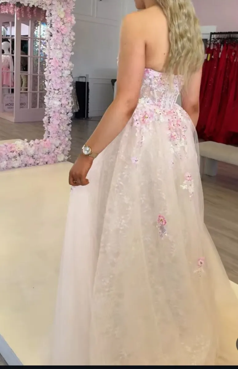 Debs dress - Image 2