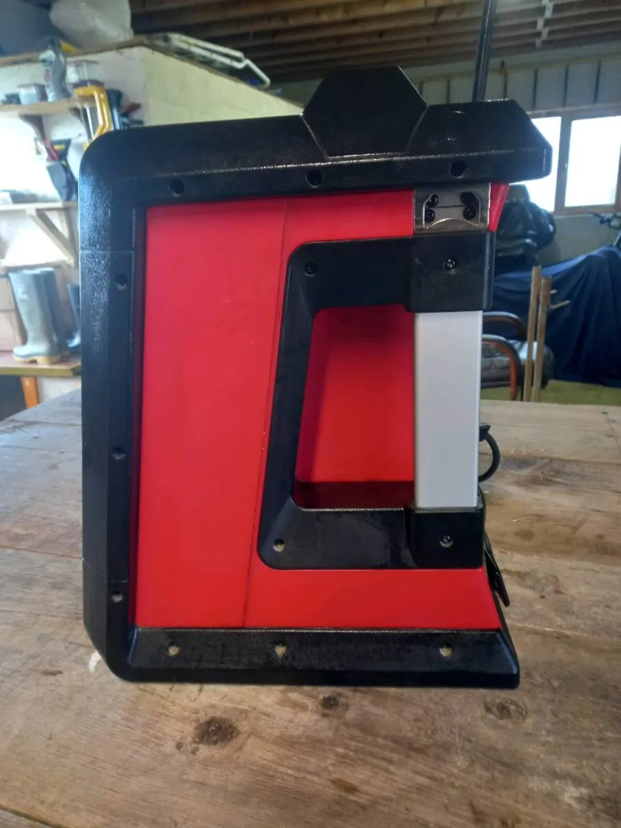 Milwaukee m18 charger Bluetooth - Image 2