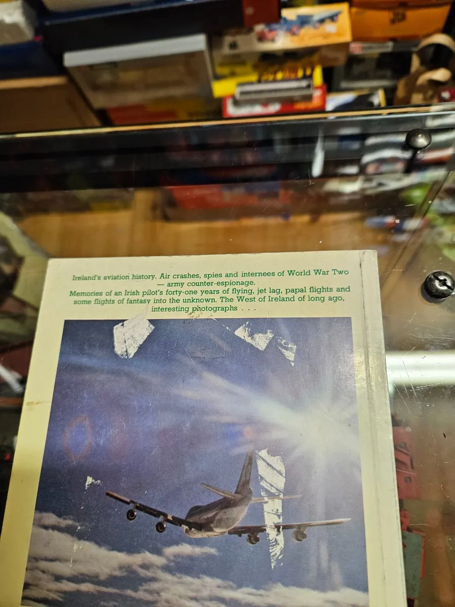 Book Green is my Sky - Image 3