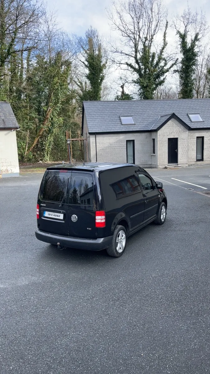 Volkswagen caddy - Image 2