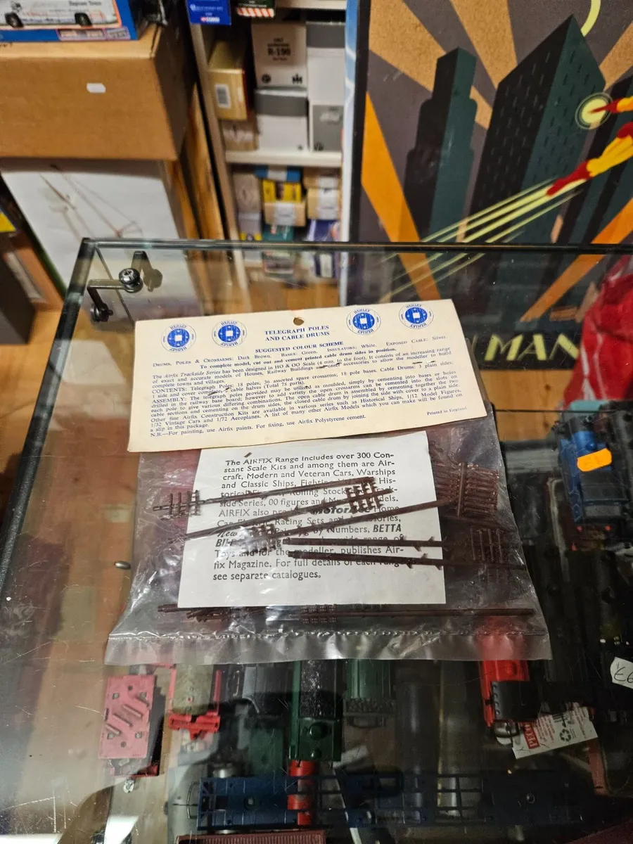 Hornby Airfix OO Gauge Telegraph Poles - Image 3