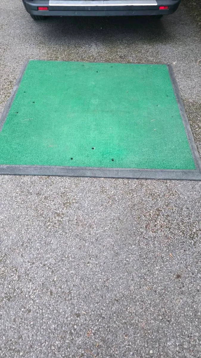 Driving range mat - Image 1