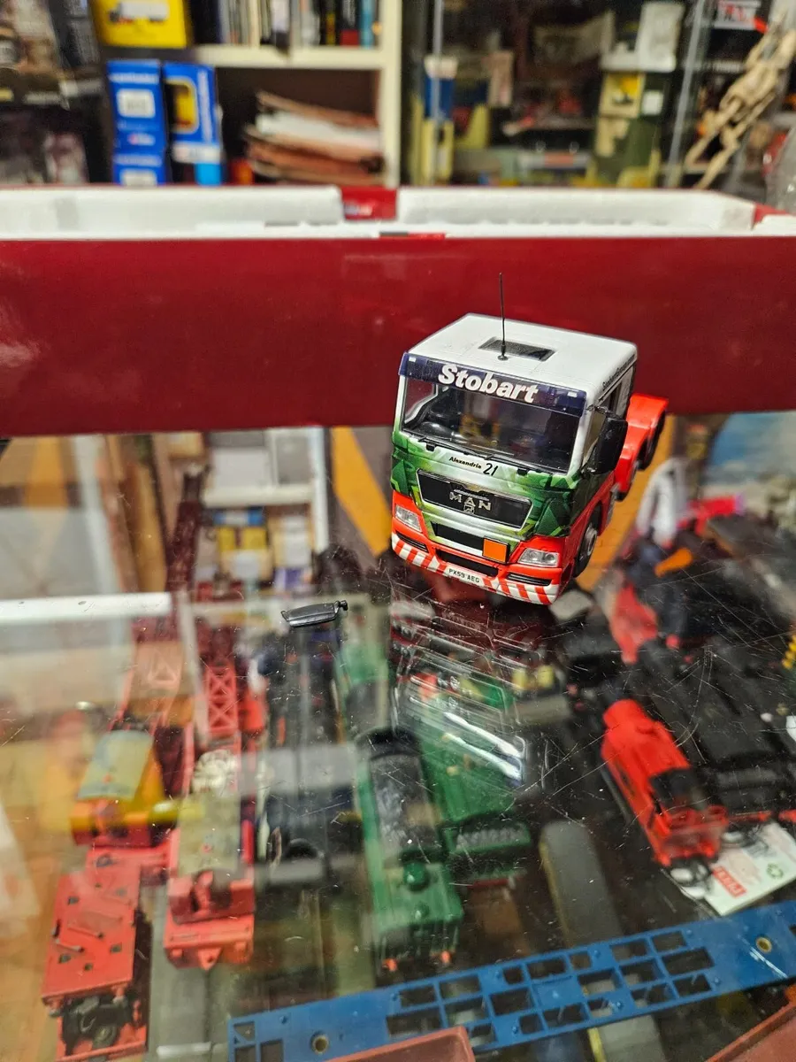 Corgi MAN Tractor Unit and Tanker Trailer Eddie St - Image 4