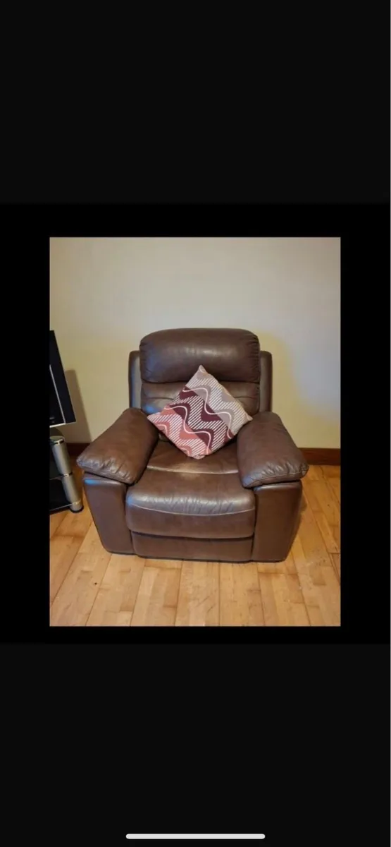 Armchair - Image 1