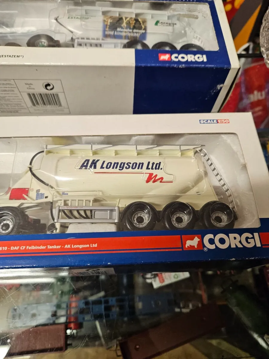 Corgi DAF Tractor Unit and Tanker Trailer 1.50 - Image 2