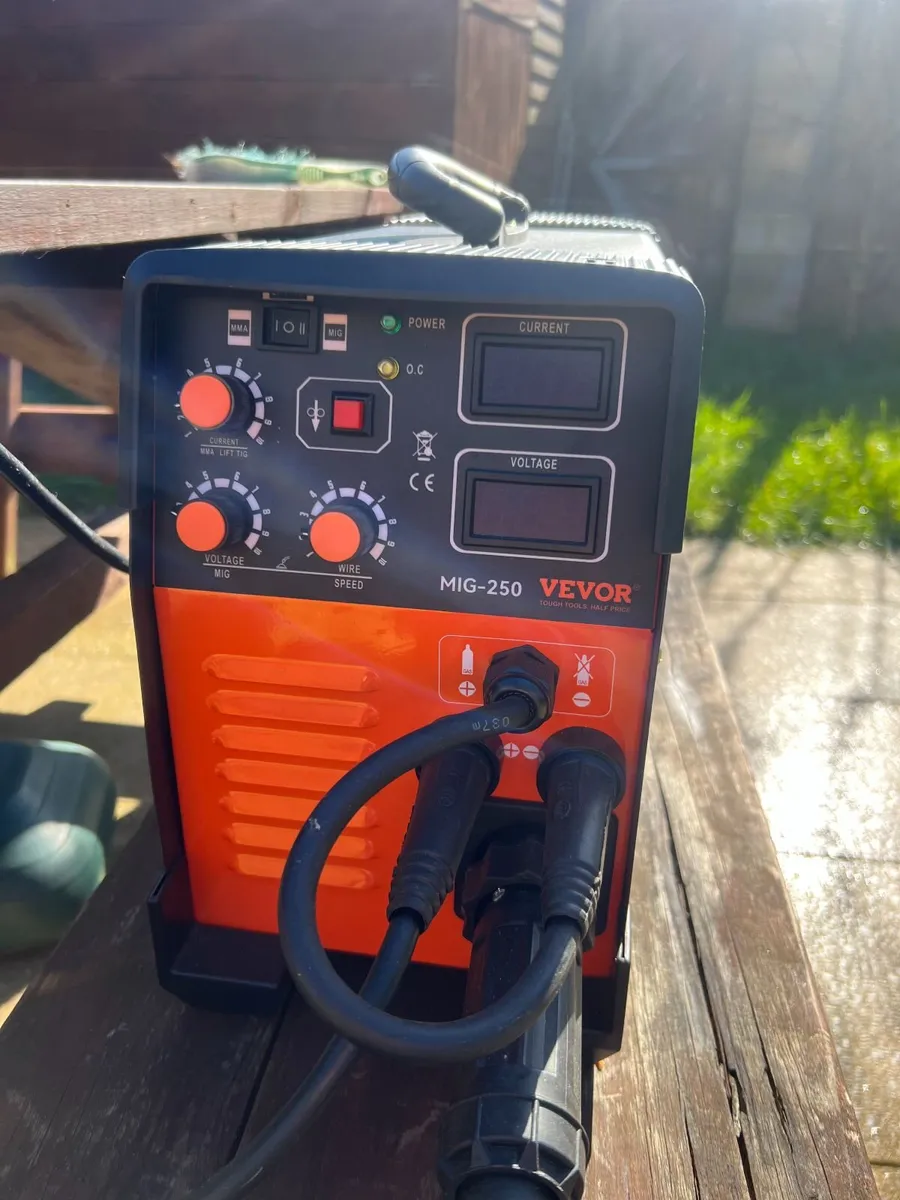 welder vevor 250 amp - Image 1