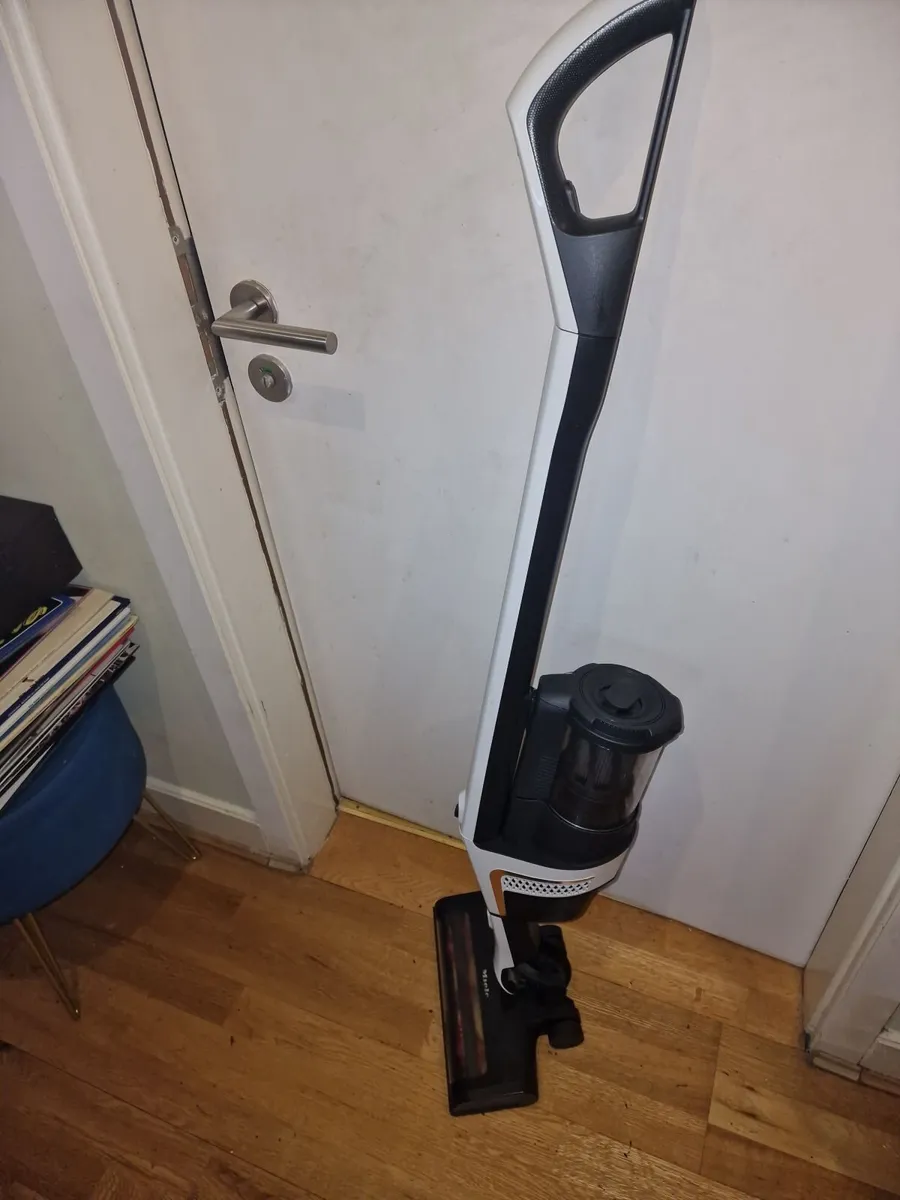 MIELE Bagless Vacuum Triflex HX1 3 to1 - Image 1