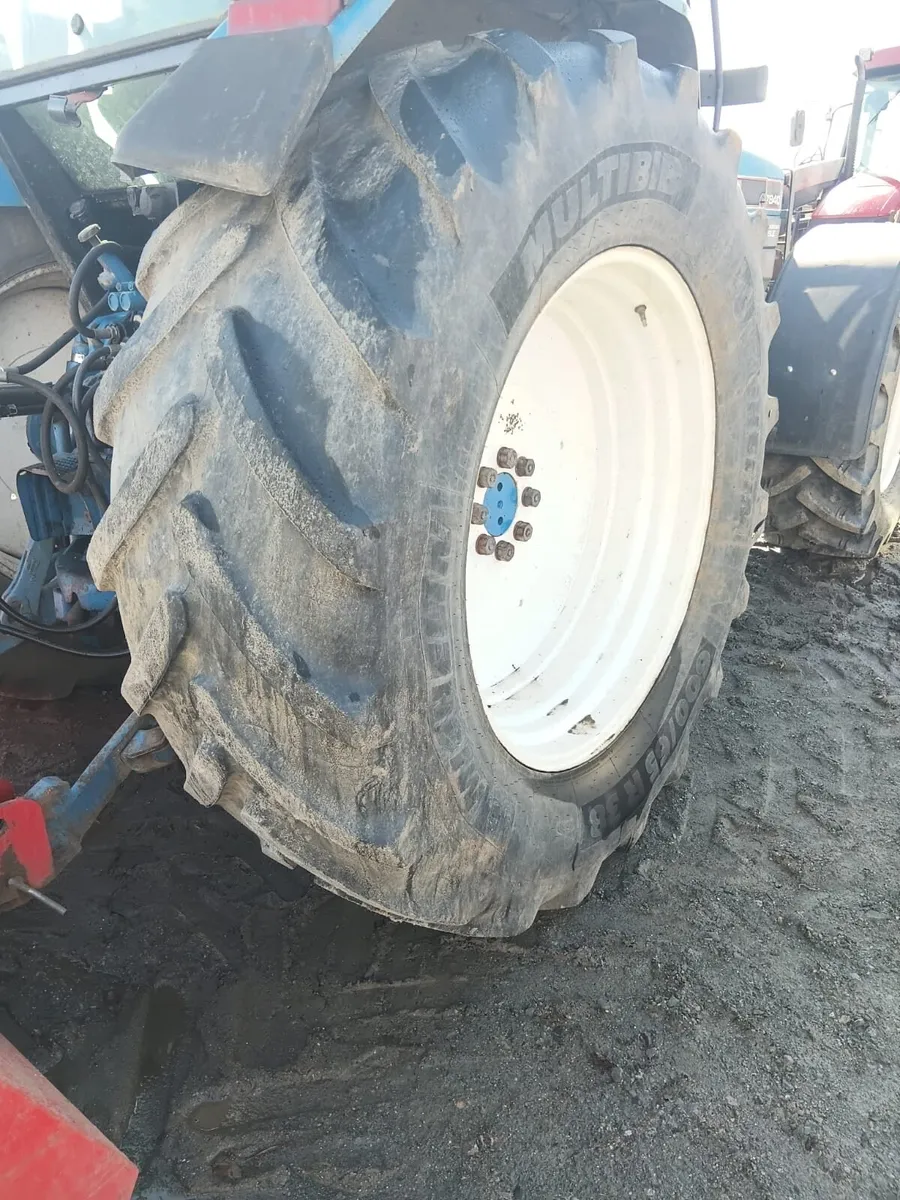 Tractor tyres - Image 1