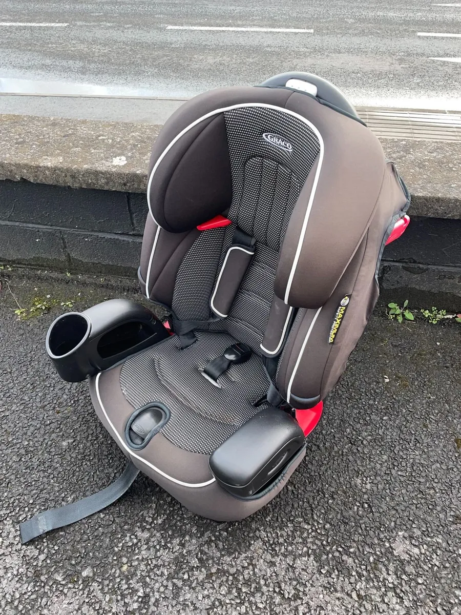 Free Graco Child Seat - Good Used Condition - Image 3