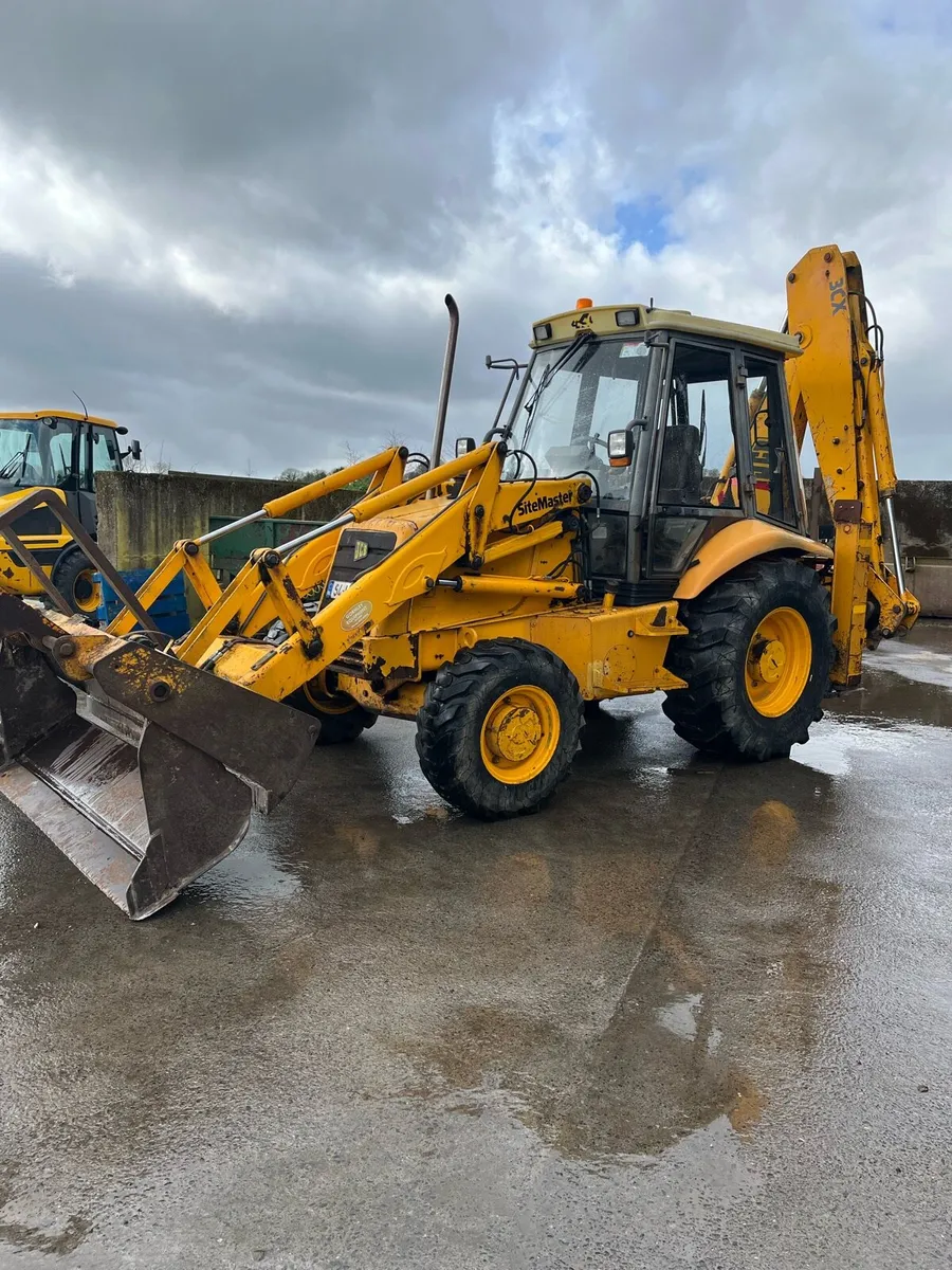 JCB digger - Image 1