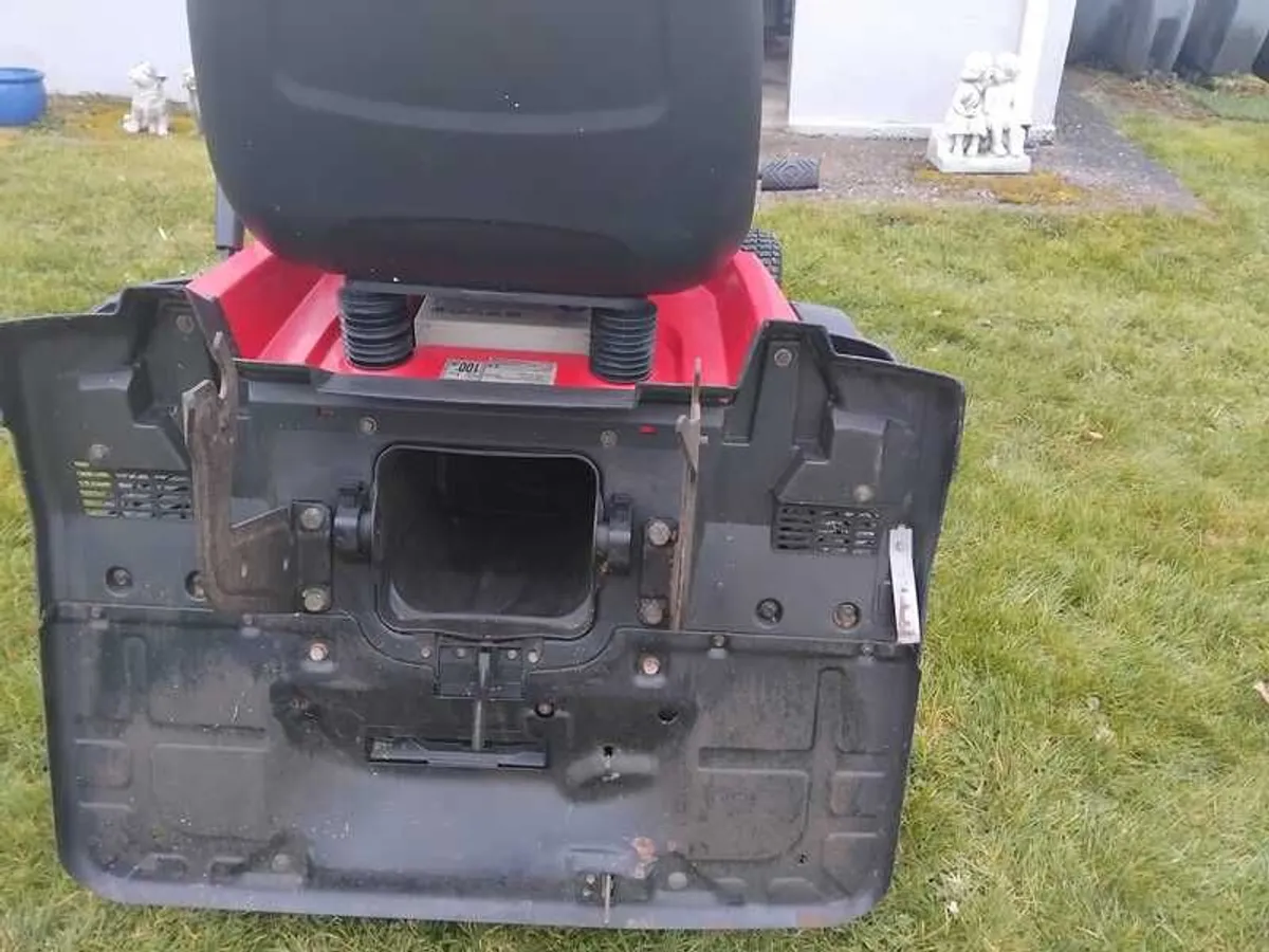 Castel Ride-On - Image 4