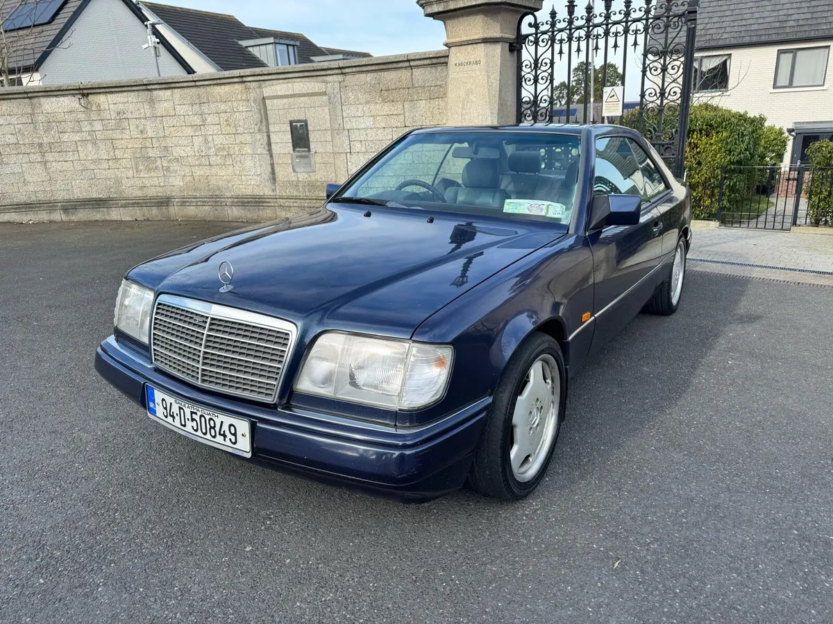 Mercedes Benz E220 Coupé - Image 1