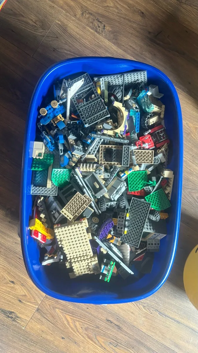 20kg+ Lego & Instructions - Image 2