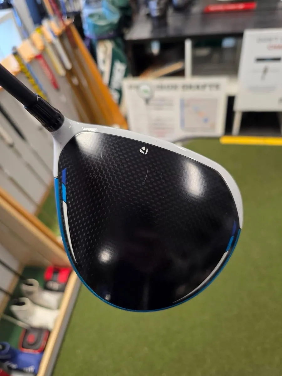 Taylormade Sim2 Max Driver - Image 3