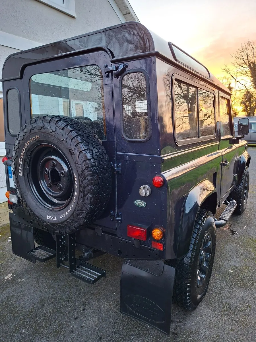 Land Rover Defender 1992 - Image 4