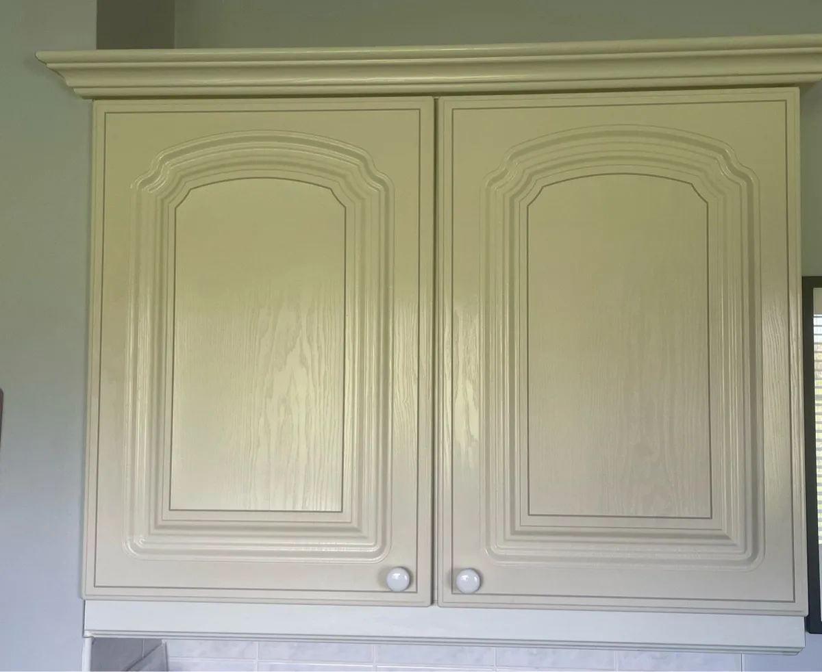 Kitchen units - Image 1