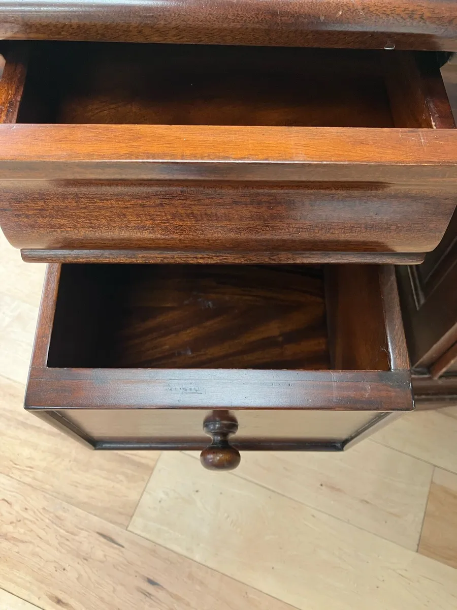 Bedside tables - Image 2