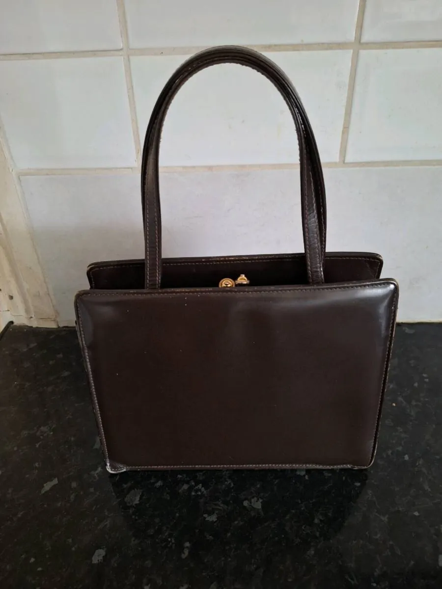 Genuine vintage Beverly leather handbag - Image 2